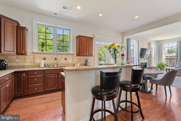 Dining room, Interior, Kitchen, Recessed Lighting, Wood Texture Flooring