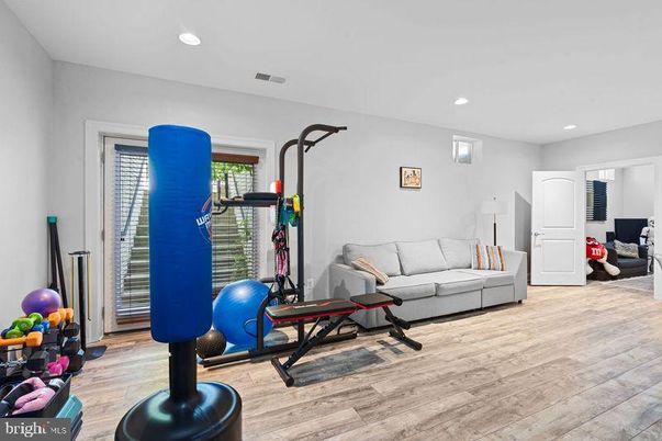 Fitness Equipment, Interior, Recessed Lighting, Wood Texture Flooring