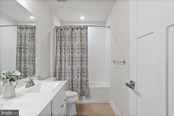 Bathroom, Interior, Recessed Lighting