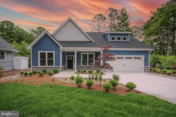 Attached, Exterior, Facade, Farmhouse