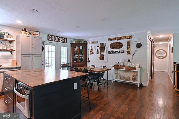 Dining room, Interior, Kitchen, Recessed Lighting, Wood Texture Flooring