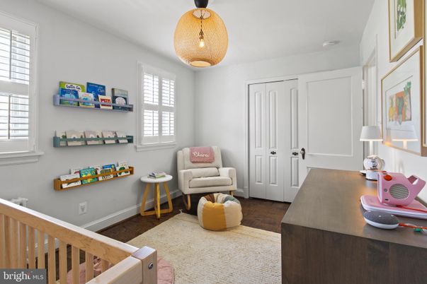 Interior, Pendant Lights, Wood Texture Flooring