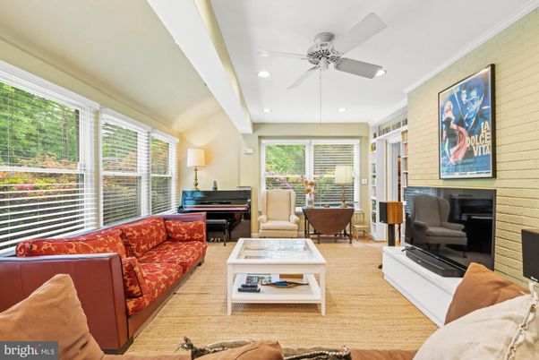 Dining room, Interior, Living room, Piano, Recessed Lighting, Wood Texture Flooring