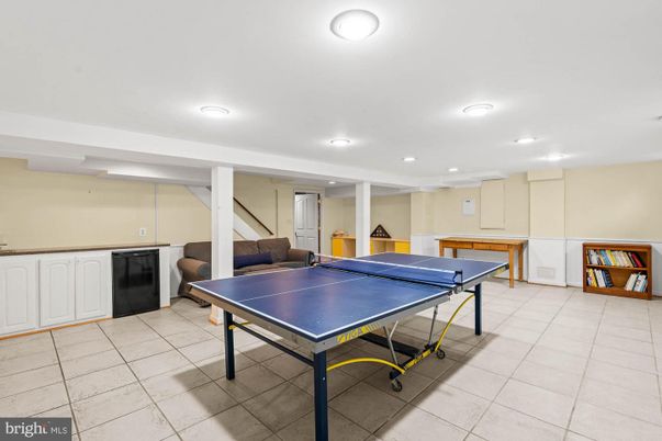 Game Room, Interior, Recessed Lighting