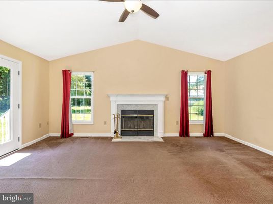 Empty room, Fireplace, Interior