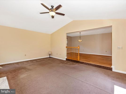 Empty room, Interior, Pendant Lights, Wood Texture Flooring