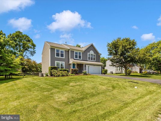 Attached, Backyard, Exterior, Facade, Georgian