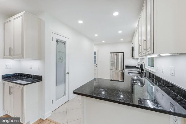 Interior, Kitchen, Recessed Lighting