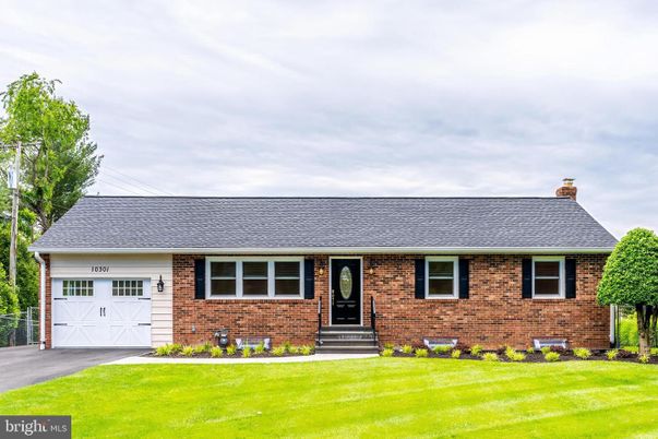 Attached, Exterior, Facade, Brick Facade, Cape Cod
