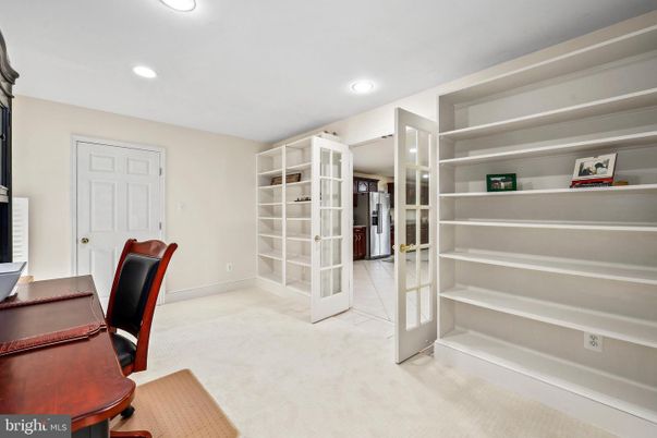 Home Office, Interior, Recessed Lighting, Walk-in Closets