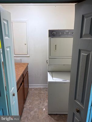Interior, Kitchen, Utility Closets, Washer
