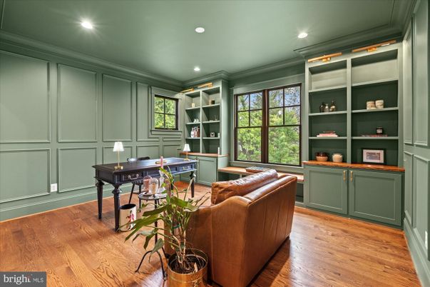 Home Office, Interior, Recessed Lighting, Wood Texture Flooring