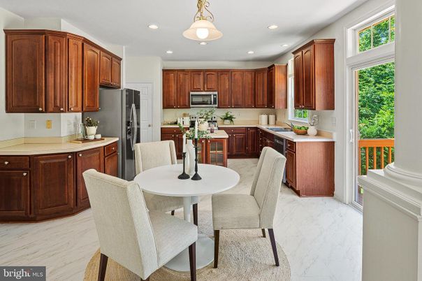 Dining room, Interior, Kitchen, Marble, Pendant Lights, Recessed Lighting