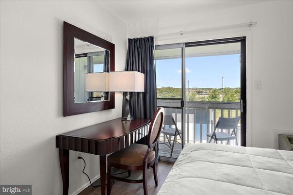 Bedroom, Home Office, Interior, Wood Texture Flooring