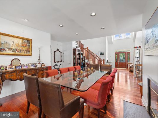 Dining room, Fireplace, Interior, Recessed Lighting, Wood Texture Flooring