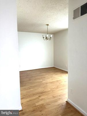 Chandelier, Empty room, Interior, Wood Texture Flooring