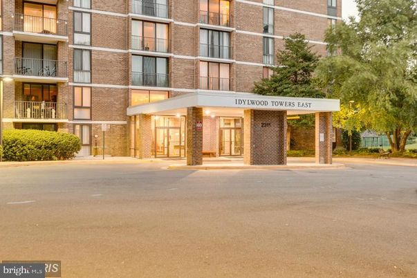 Exterior, Facade, Brick Facade, Condo Building