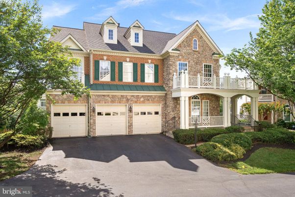 Attached, Exterior, Facade, Brick Facade, Rowhouse