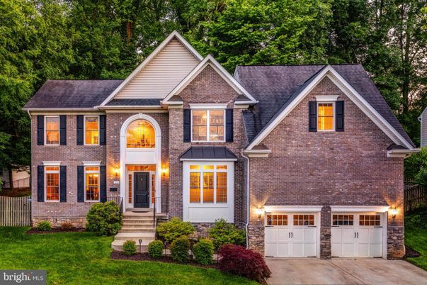 Attached, Exterior, Facade, Brick Facade, Brick Traditional