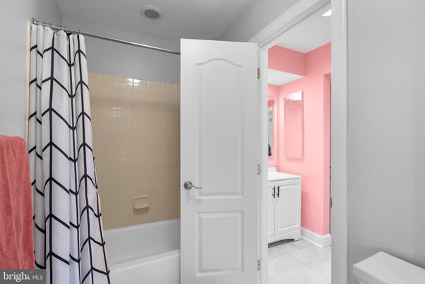 Bathroom, Interior, Recessed Lighting, Washer