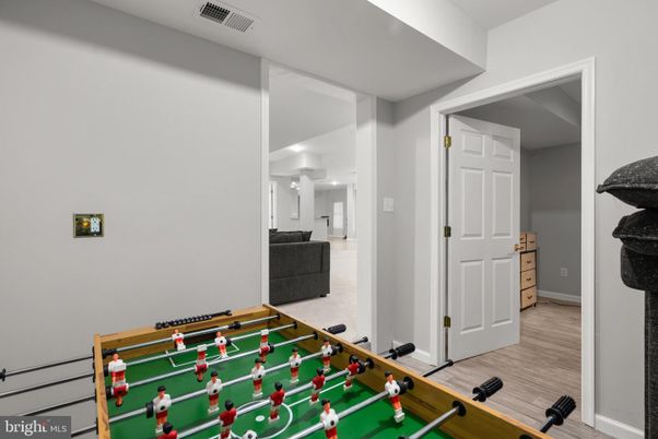 Billiard Table, Game Room, Interior, Wood Texture Flooring