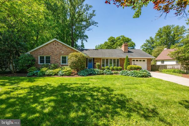 Attached, Backyard, Exterior, Facade, Brick Facade, Ranch