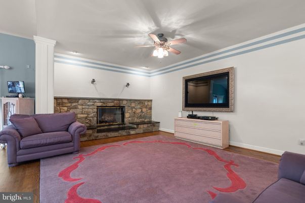 Fireplace, Interior, Recessed Lighting