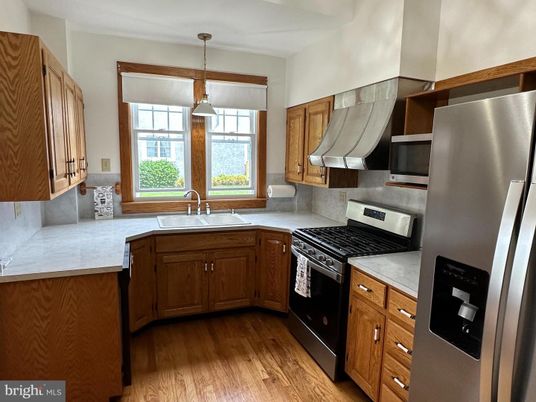 Interior, Kitchen, Pendant Lights, Stainless Steel Appliances, Wood Texture Flooring