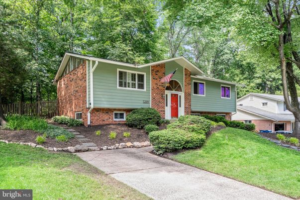 Exterior, Facade, Brick Facade, Raised Ranch