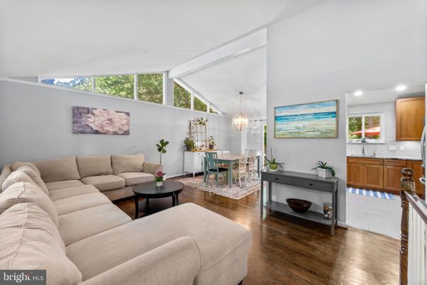 Dining room, Interior, Living room, Pendant Lights, Recessed Lighting, Wood Texture Flooring