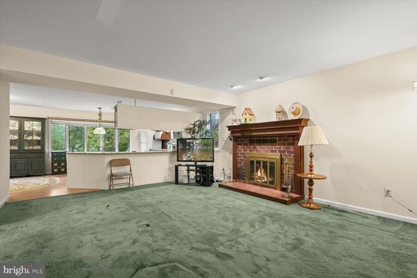 Fireplace, Interior, Kitchen, Pendant Lights, Recessed Lighting