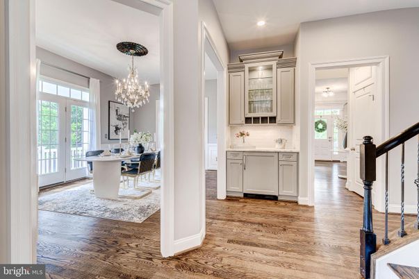 Chandelier, Dining room, Interior, Recessed Lighting, Wood Texture Flooring