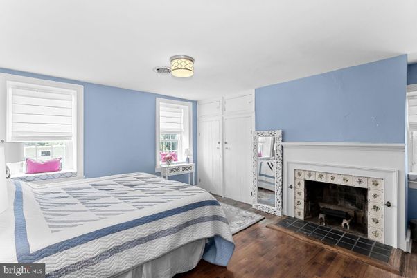 Bedroom, Fireplace, Interior, Wood Texture Flooring