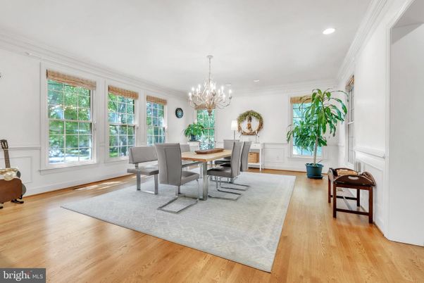 Chandelier, Dining room, Interior, Recessed Lighting, Wood Texture Flooring