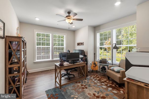 Home Office, Interior, Recessed Lighting, Wood Texture Flooring