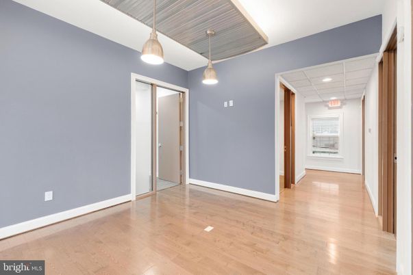 Empty room, Interior, Pendant Lights, Recessed Lighting, Wood Texture Flooring