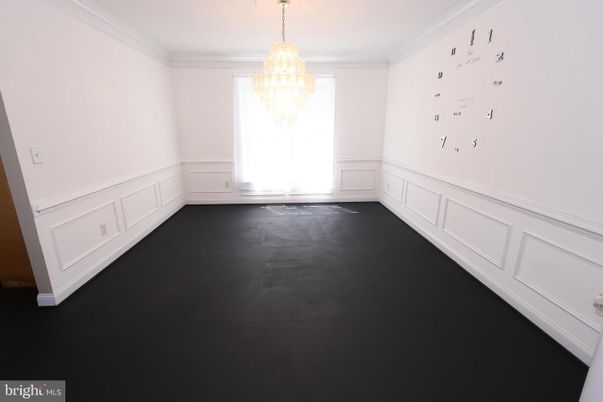 Chandelier, Empty room, Interior