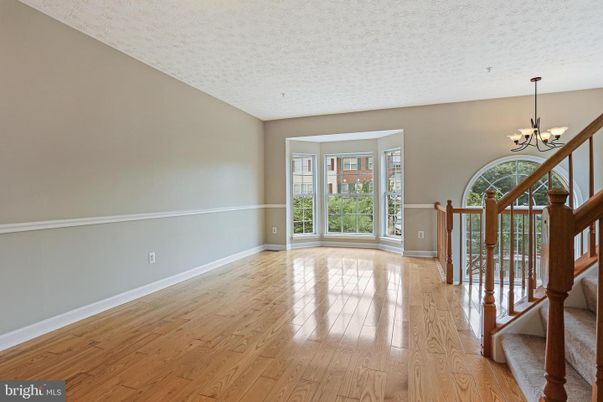 Chandelier, Empty room, Interior, Wood Texture Flooring