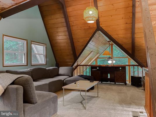 Interior, Living room, Pendant Lights, Wooden Ceilings, Wooden Walls