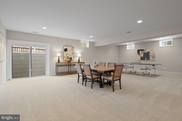 Dining room, Interior, Recessed Lighting