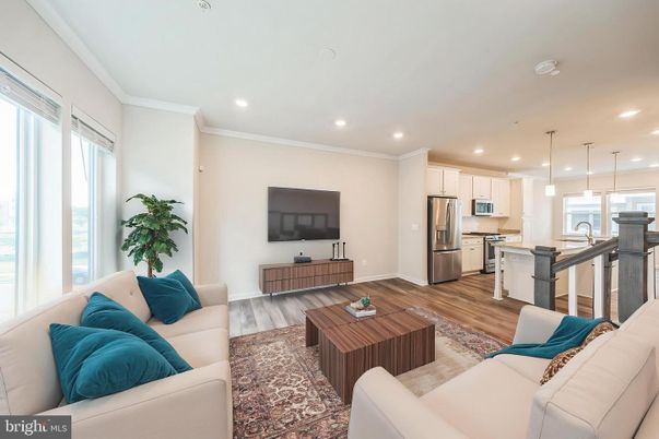 Interior, Kitchen, Living room, Pendant Lights, Recessed Lighting, Stainless Steel Appliances, Wood Texture Flooring