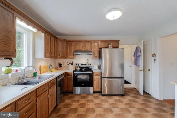 Interior, Kitchen, Stainless Steel Appliances