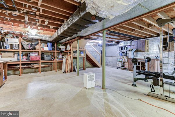 Fitness Equipment, Interior, Wooden Beams