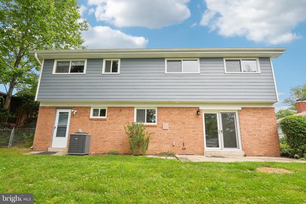 Exterior, Facade, Brick Facade, Split Level