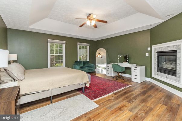 Bedroom, Fireplace, Home Office, Interior, Wood Texture Flooring