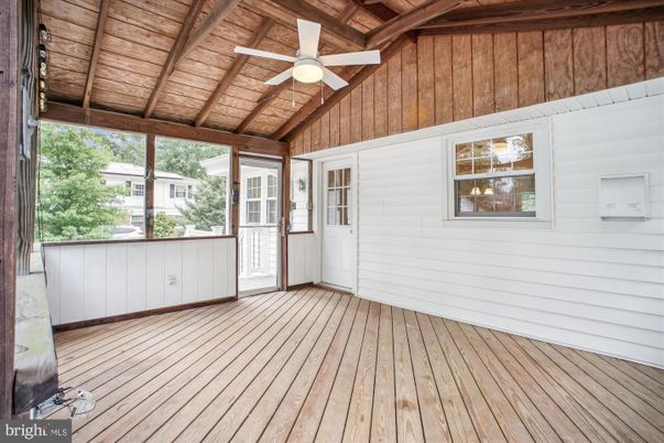 Empty room, Interior, Wooden Beams, Wooden Ceilings, Wood Texture Flooring