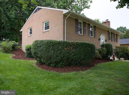 Exterior, Facade, Brick Facade, None
