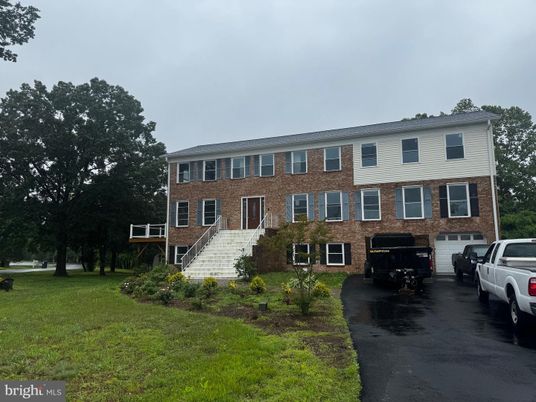 Exterior, Facade, Brick Facade, Georgian
