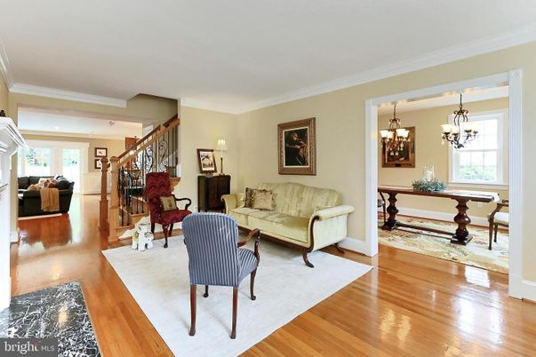 Chandelier, Dining room, Interior, Living room, Wood Texture Flooring
