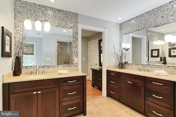 Bathroom, Dual Sink Vanities, Interior, Recessed Lighting, Wood Texture Flooring